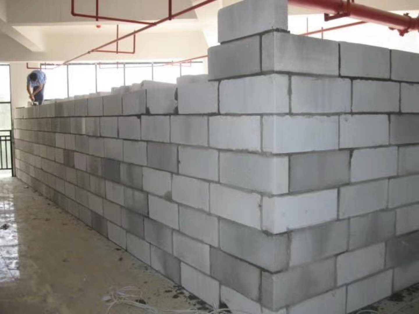涿鹿蒸压加气混凝土砌块承重墙静力和抗震性能的研究